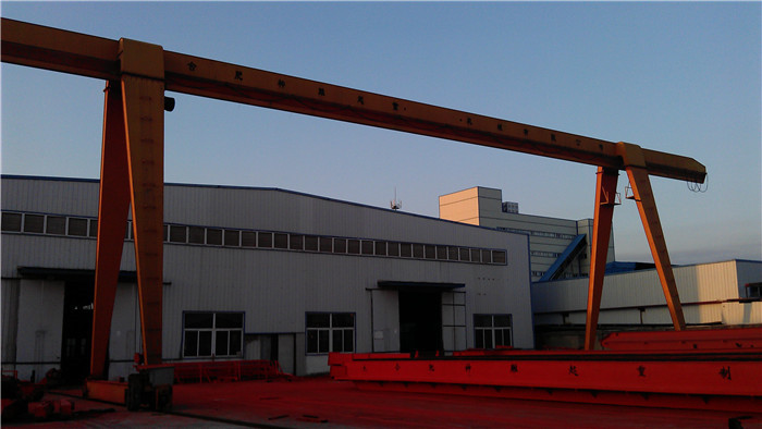 MH型電動(dòng)葫蘆單梁門(mén)式起重機(jī) MH型電動(dòng)葫蘆單梁門(mén)式起重機(jī)